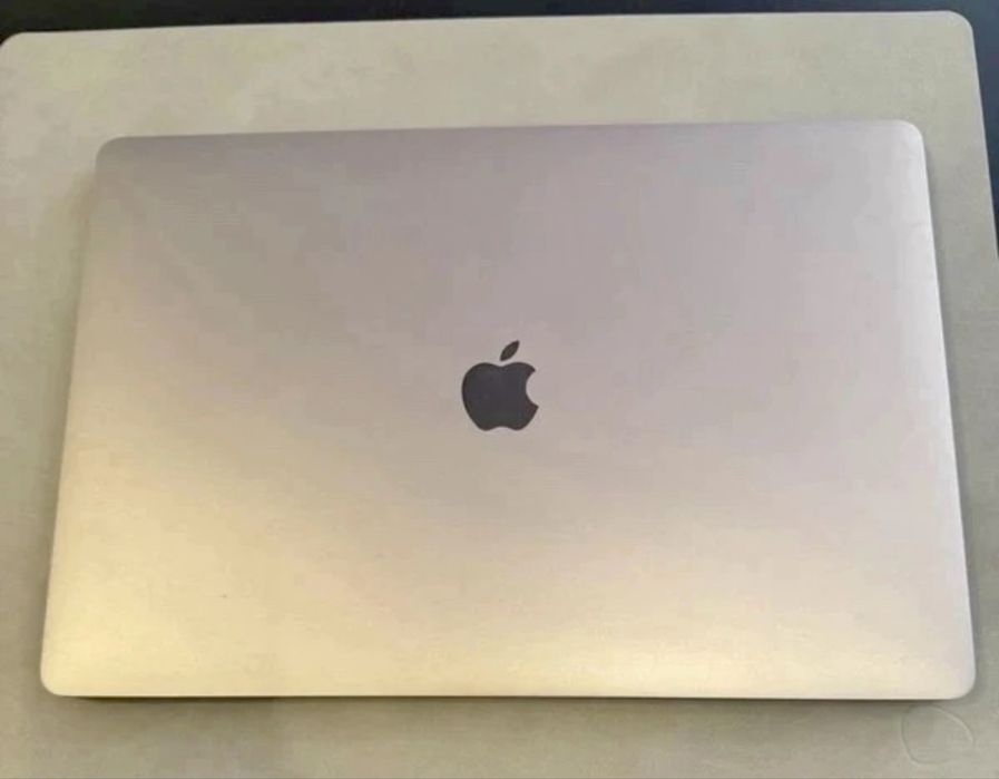 Apple MacBook Pro - 16 polegadas - 16GB RAM -512GB HD - Intel i7