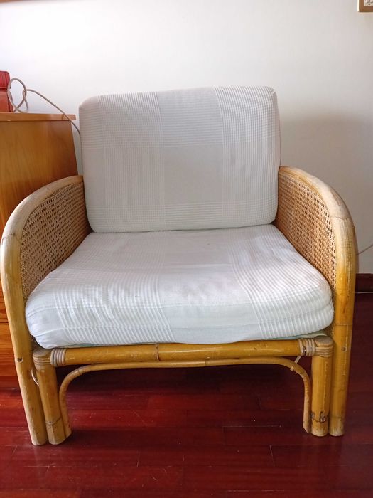 2 cadeirões em bambu e palhinha