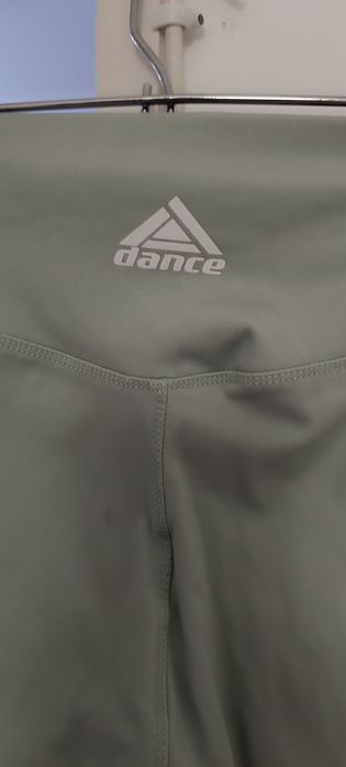 Calças fit tamanho M/L. Verdes. Usadas