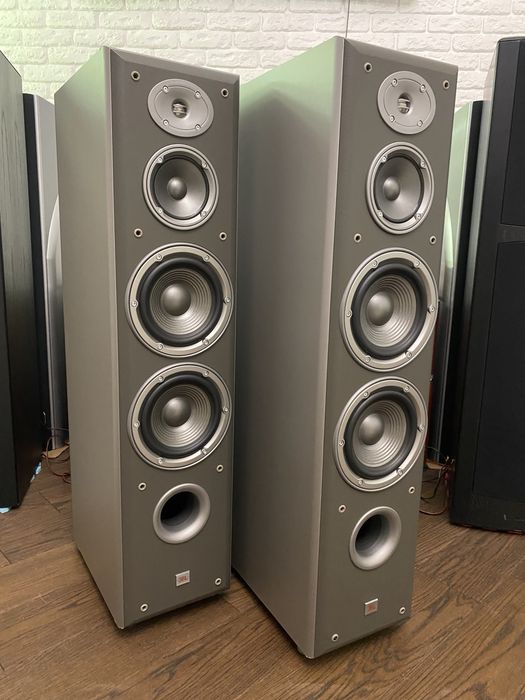 Акустика колонки JBL E80