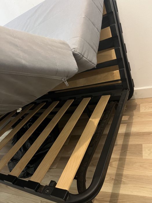 Vendo Sofá Cama de Casal de Ferro