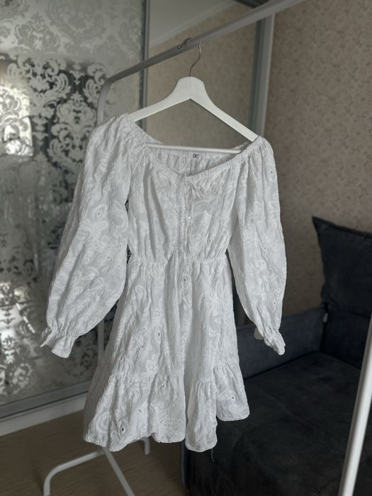 Неймовірна сукня