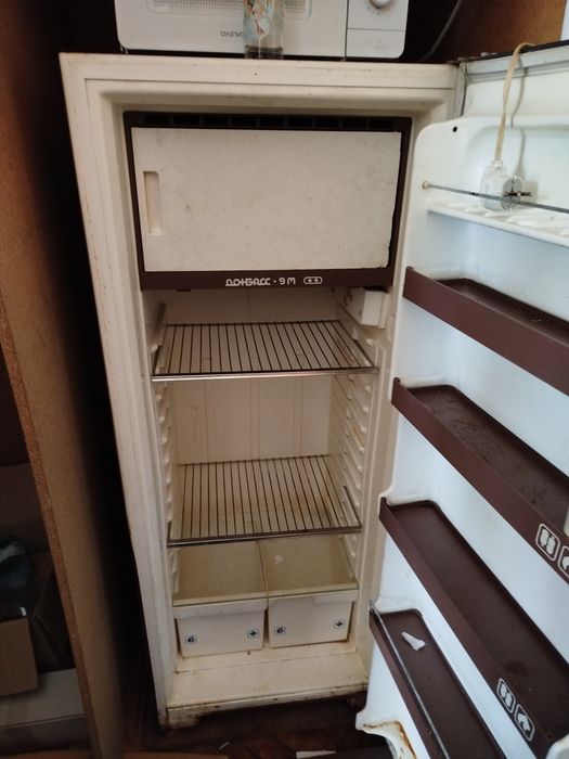Продам холодильник Донбас 9М