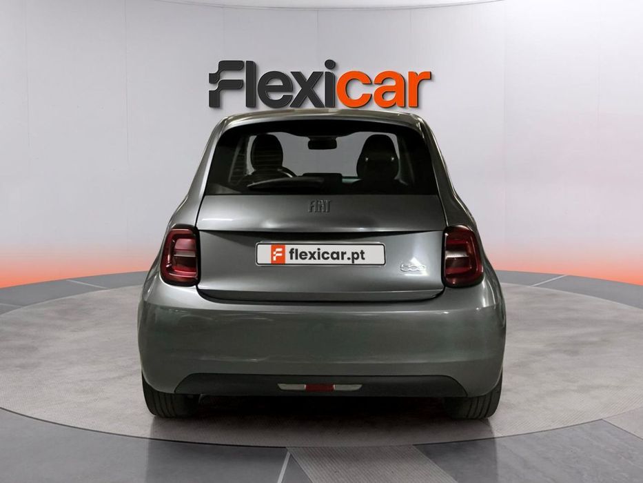 Fiat 500e485827873646192647
