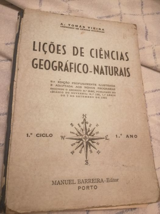 Livro antigo Geográfico-Naturais (1954)