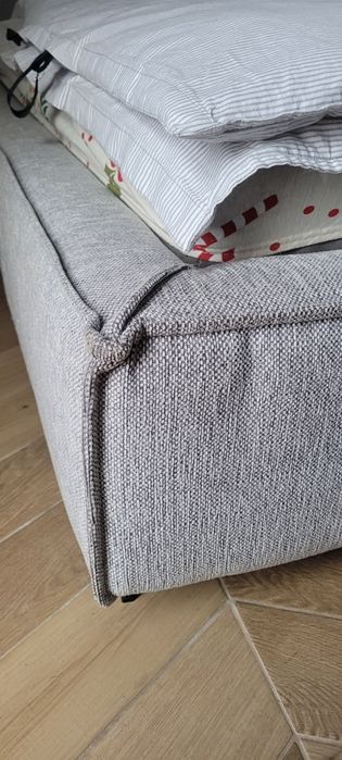 Łóżko małżeńskie tapicerowane