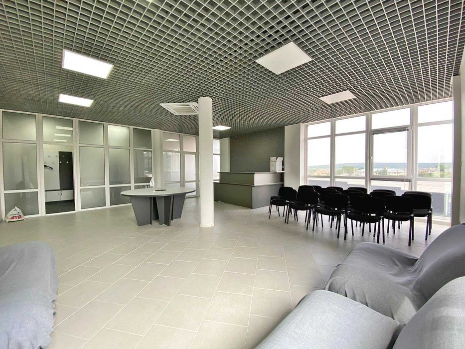 Комерційне ,фасадне приміщення з ремонтом! Великий проїзний трафік