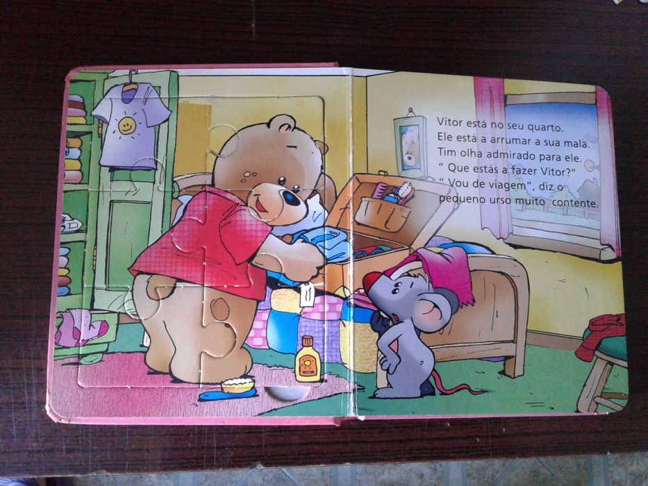 Livros Puzzle da coleção As aventuras de Vitor.