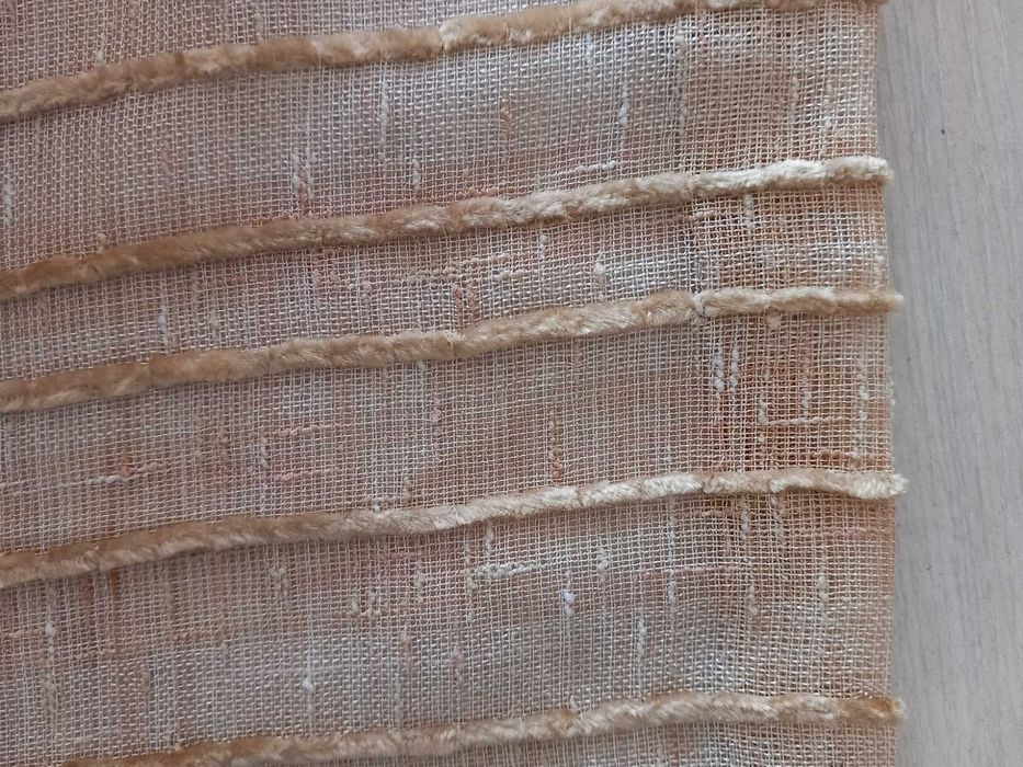 Cortina creme com renda