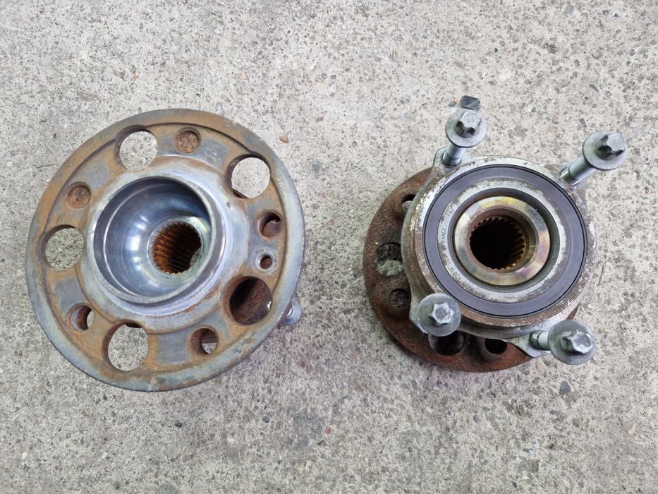 Mercedes S klasa W222 piasta łożysko tyl