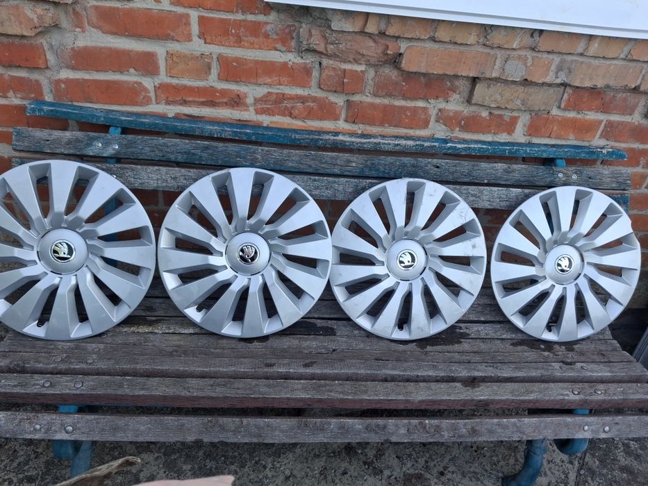 Продам оригінальні ковпаки на колеса R16, Шкода