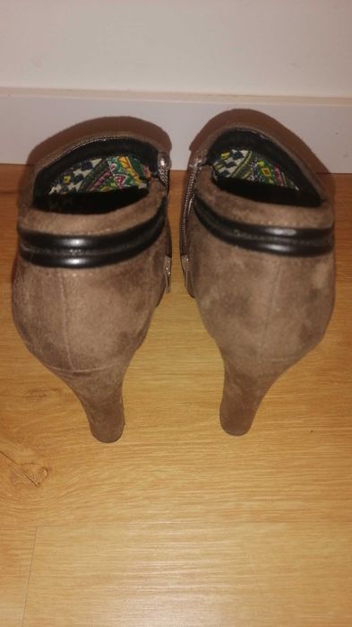 Botas castanhas - 37 - fabricado em Portugal