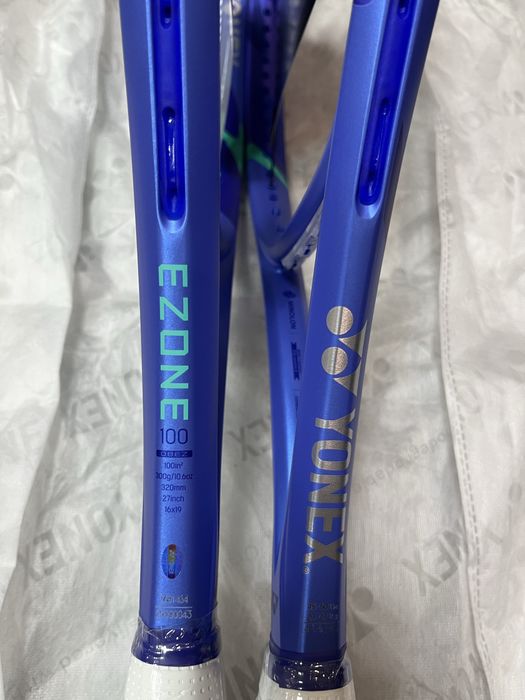 Тенісна ракетка Yonex Ezone 98/100 Blast Blue (305/300/285 g)