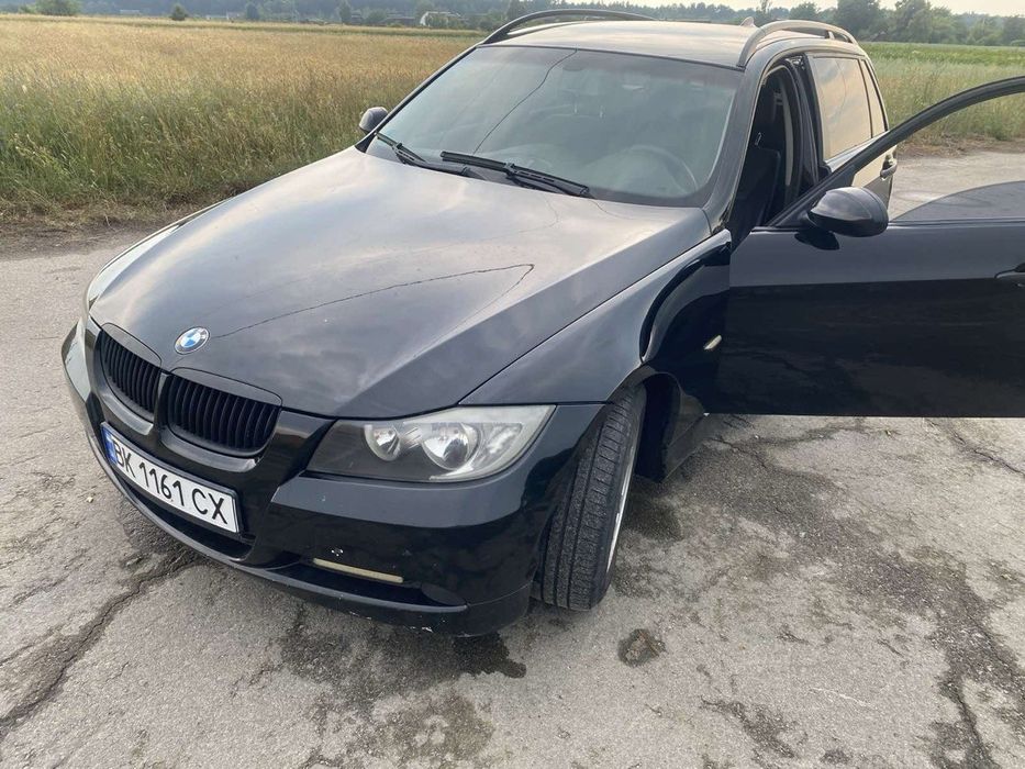 Продам хорошу машину
