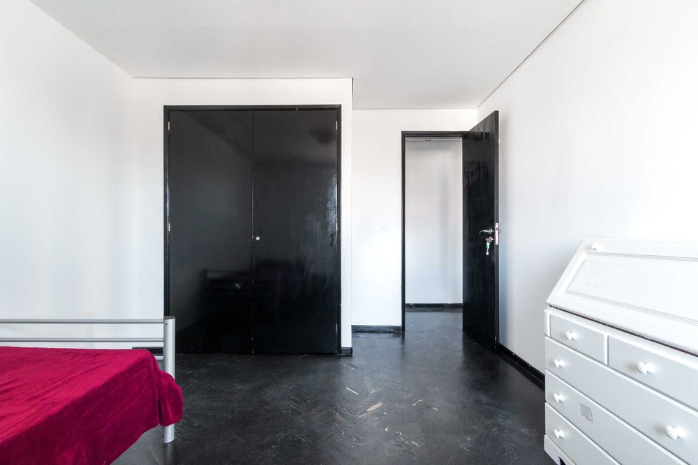 Quarto em Oeiras com vista de mar para Arrendar