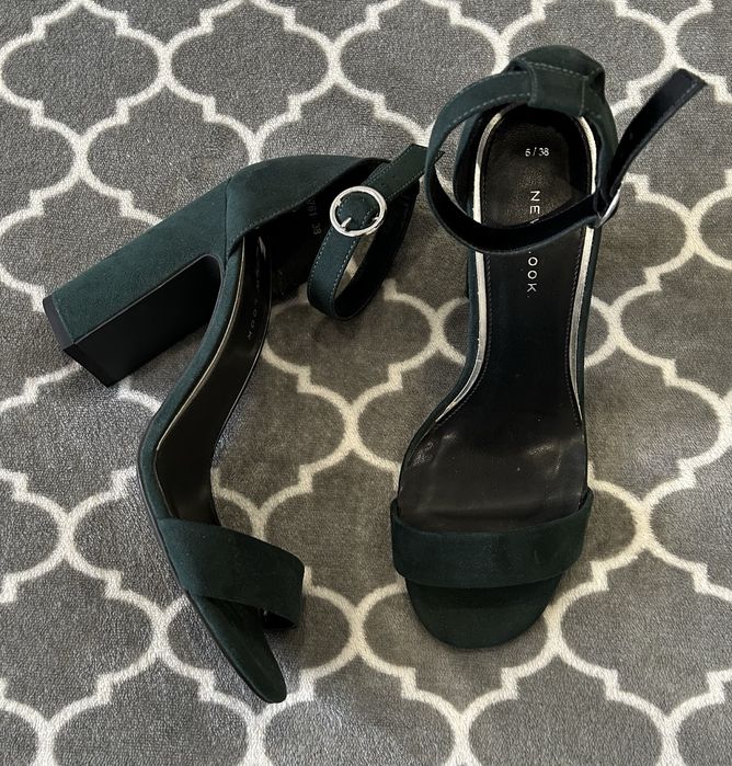 Buty szpilki obcasy sandały sandałki na obcasie słupku słupek koturny koturnie New Look 38
