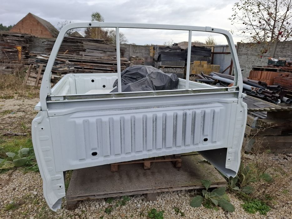 Isuzu d max paka nowa skrzynia ladunkowa hilux ranger dluga