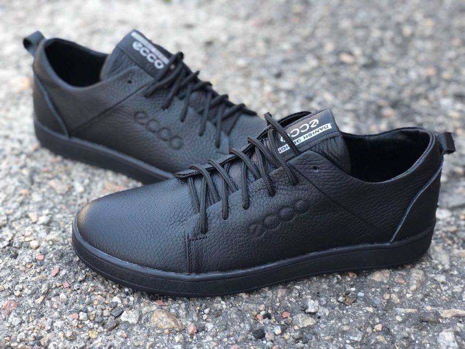 Стильні та зручні туфлі ECCO