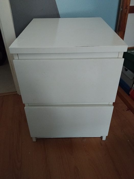 Mesa de Cabeceira MALM