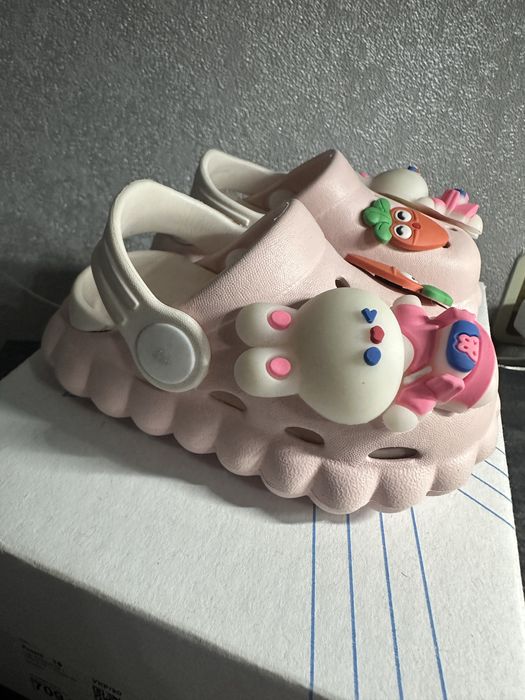 Продам крокси для дівчинки