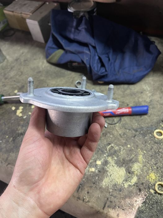 Комфортні мʼякі опори Tesla Model Y, Model 3, ціна за 1 шт