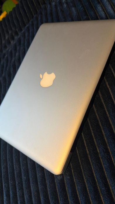 Apple macbook pro  A 1278