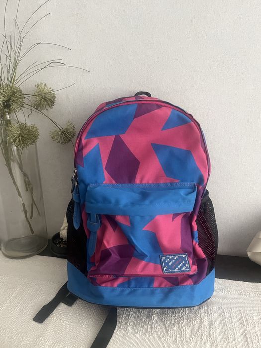 Зручний яскравий рюкзак з ортопедичною спинкою