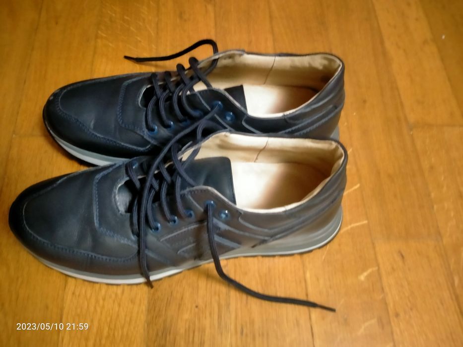 Продам ортопедичні кросівки