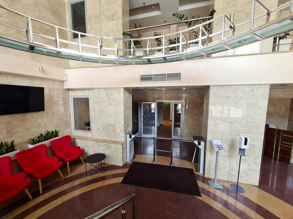 Офіс 141 м.кв Бул. Тараса Шевченка 33Б БЦ Європа Плаза Шевченківський