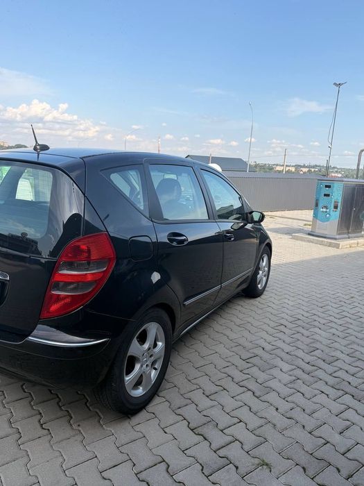 Машина Mercedes a-150