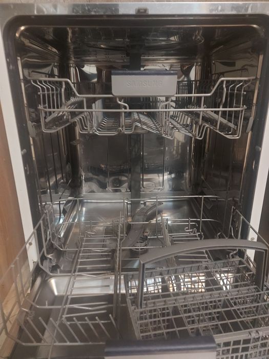 Посудомийна машинка Samsung