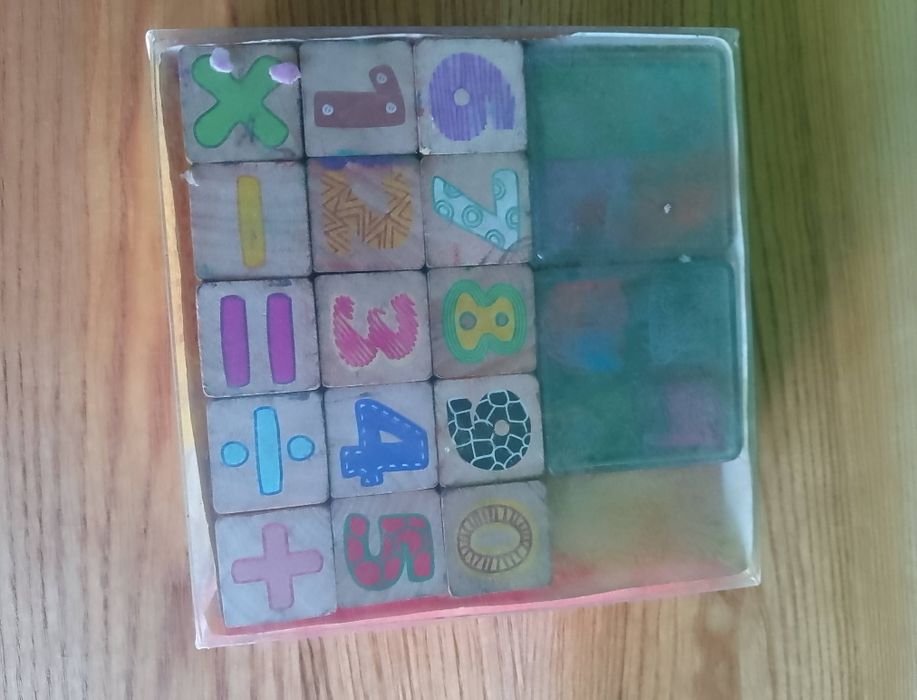 Dziurkacze dekoracyjne i drewniane stempelki