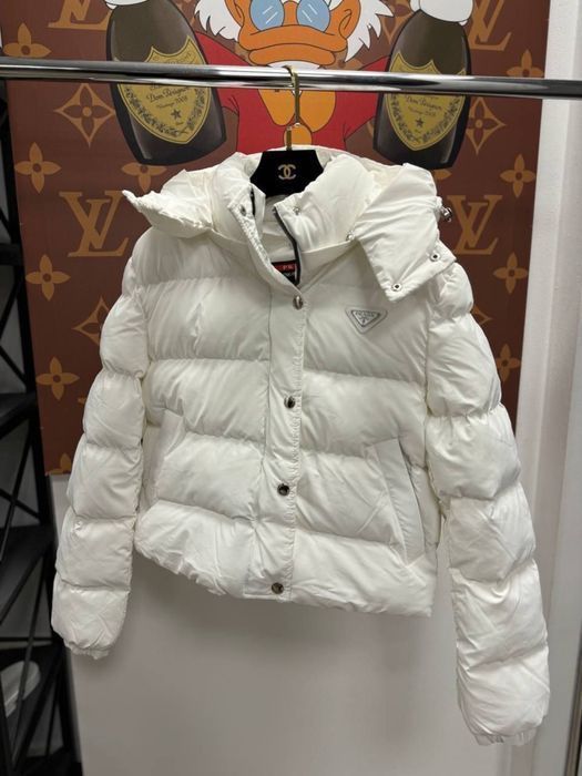 РАСПРОДАЖА ДО 20.04!Женская куртка зимняя весенняя Prada белая демисез