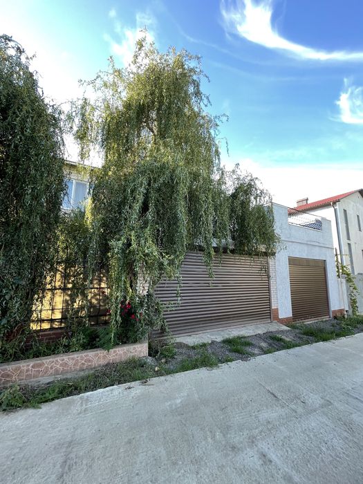 Шикарная усадьба у озера