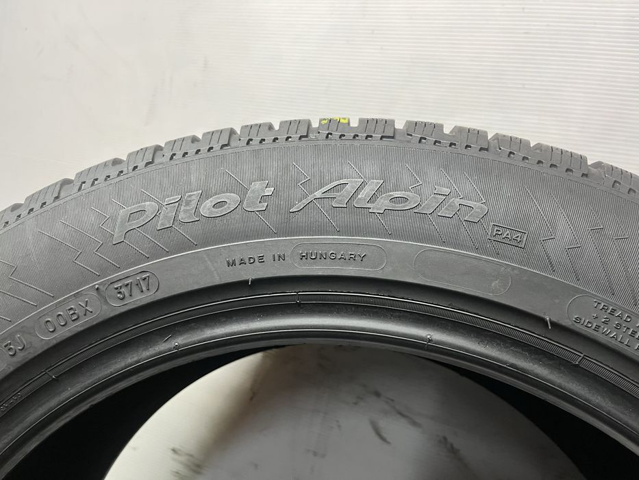 235/55/18 104V Michelin Pilot Alpin