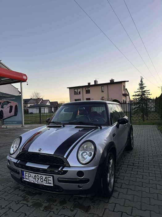 MINI Cooper benzyna