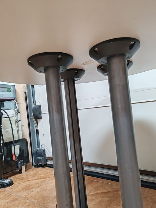 Biały stół metalowy okrągły , solidny 80cm