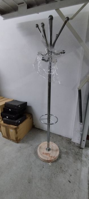 Bengaleiro/ suporte para casacos