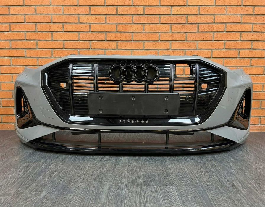 Бампер передній Audi E-tron 4KE S-line перед оригінал розбірка