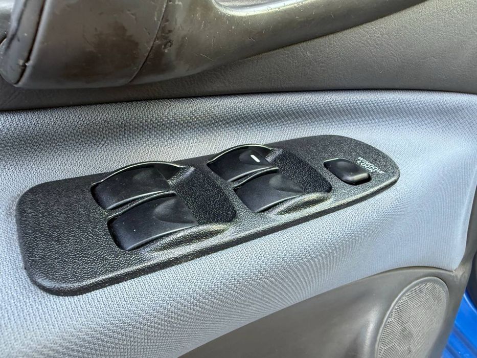 Продам Mitsubishi Spece Star 1.3л Бензин Механика-5ст