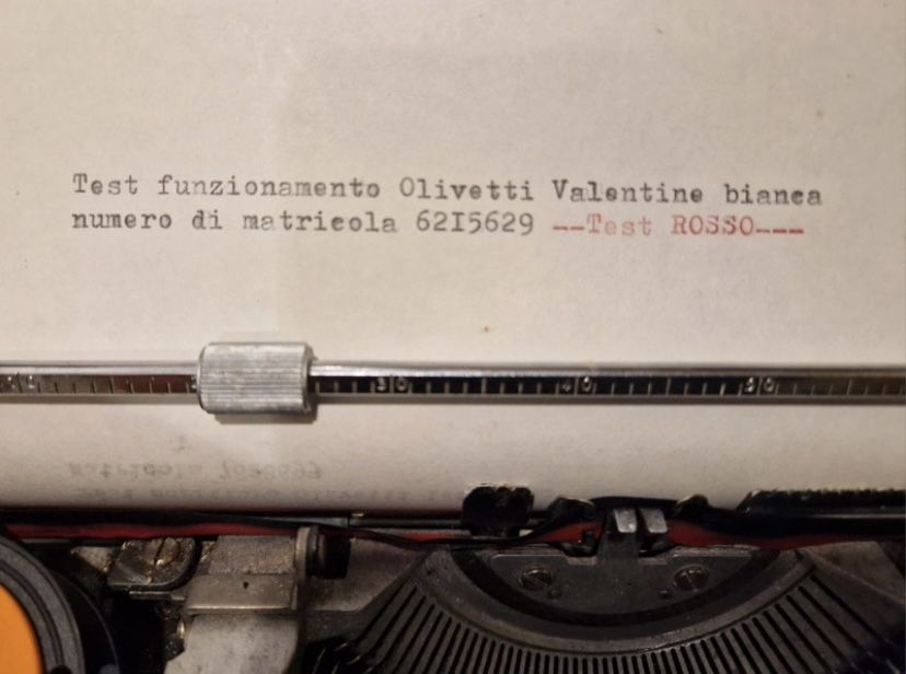 Máquinas de escrever Olivetti Valentine