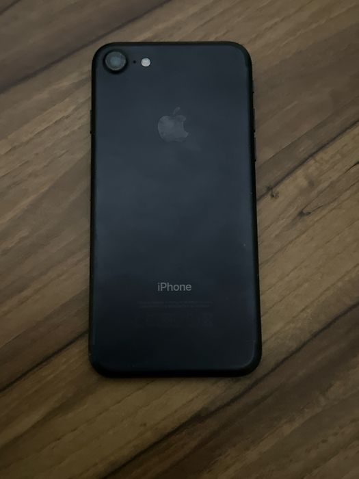 Айфон 7 черный 128гб