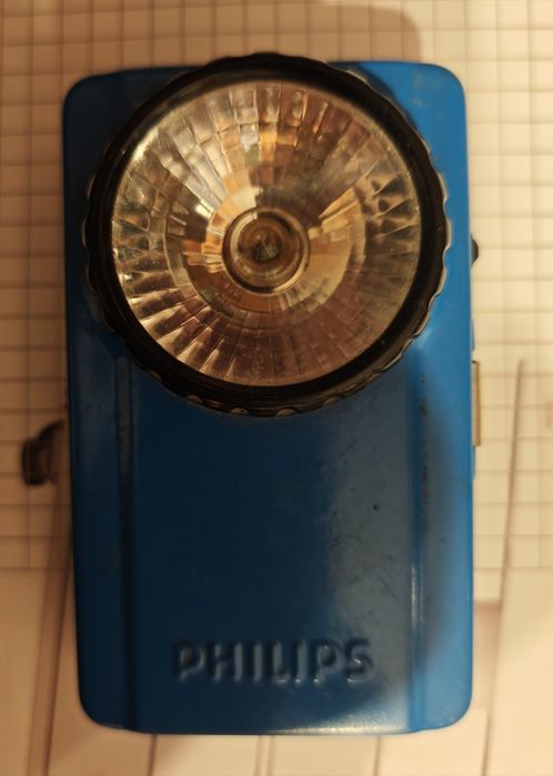 Latarka PHILIPS klasyk