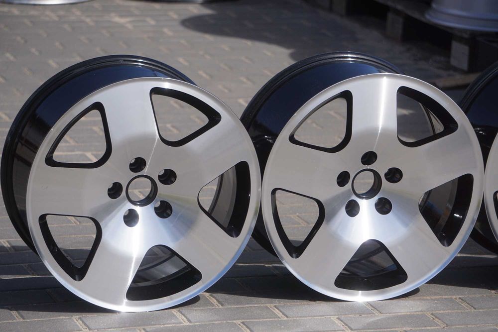 Alufelgi oryginał AUDI 4B3601025D 5x112 8Jx17 et35 cb57,1mm w czarnym lakierze, front cnc