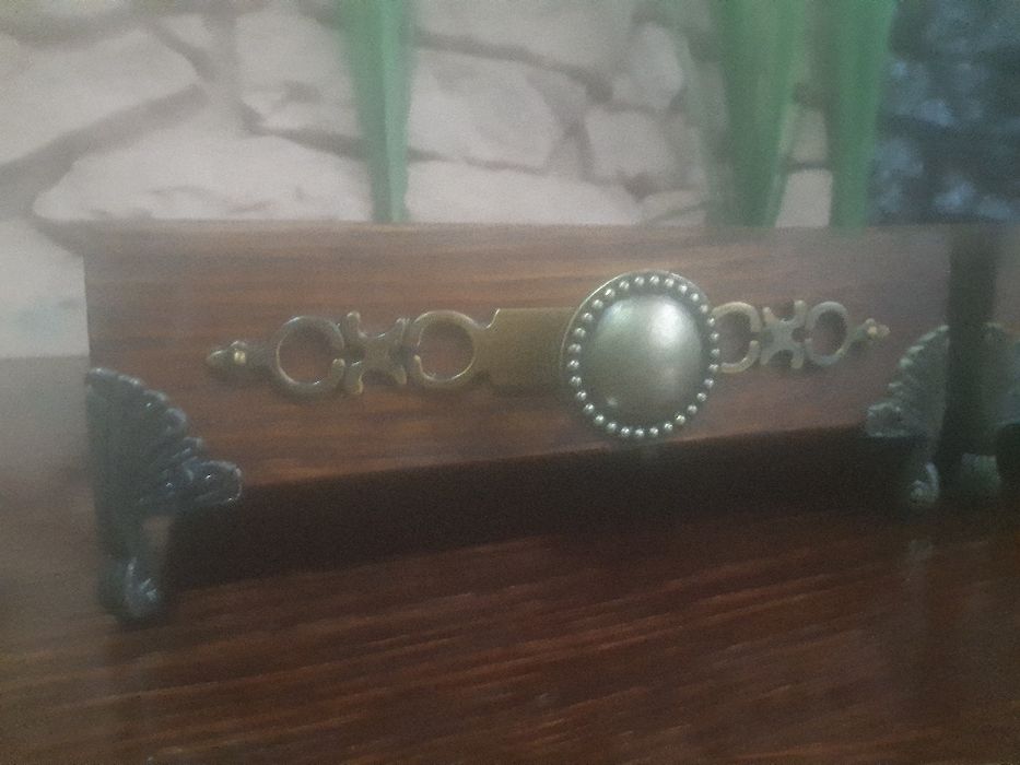 Stare stojaki dębowe