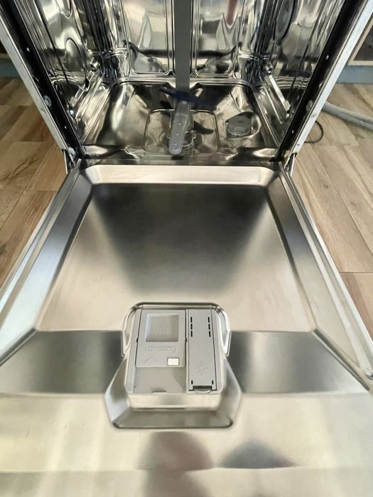 Посудомоечная машина SMEG STL332CH