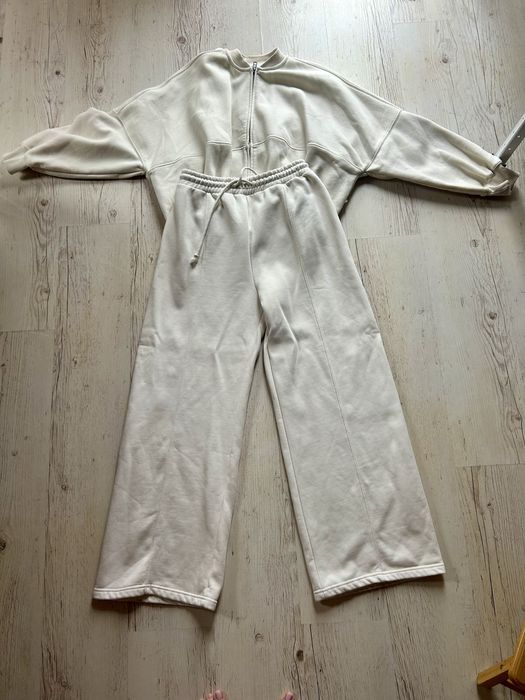 Костюм молочний ZARA