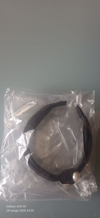 Opaska do włosów czarna perełki elegancka