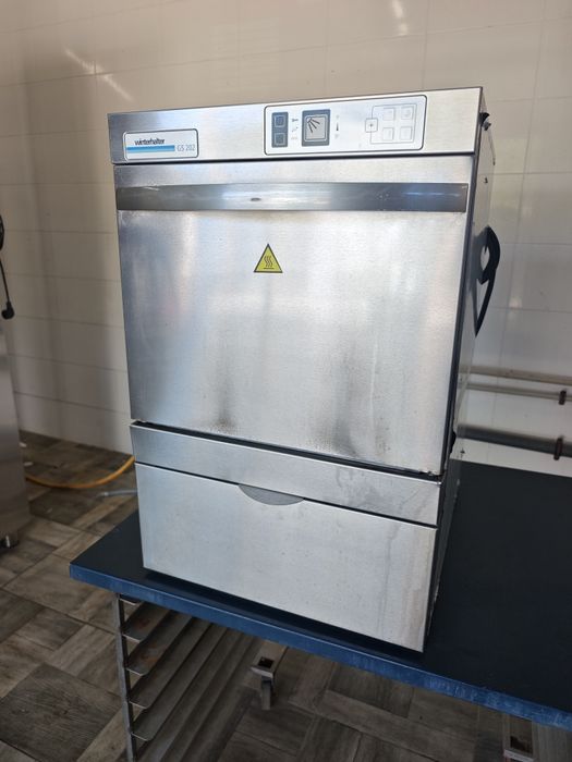 бокаломийка посудомийна машина Winterhalter GS202