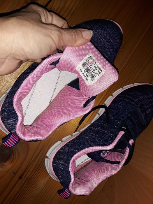 Кроссовки супер легкие!